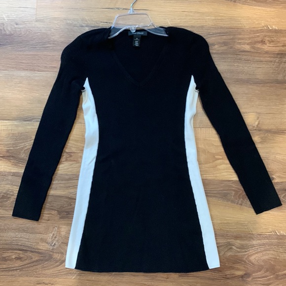 White House Black Market Tops - NWOT WHBM Tunic black/ivory